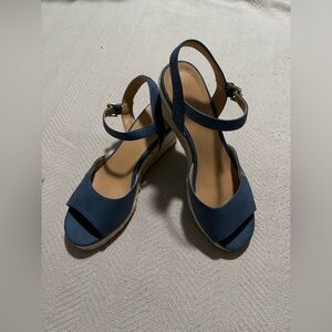 Women’s Tommy Hilfiger Wedge Sandals Size 9 1/2